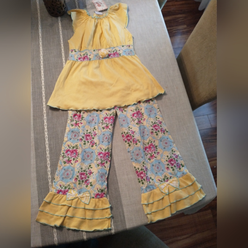 NWT Ann Loren girls outfit 2 pieces size 9/10